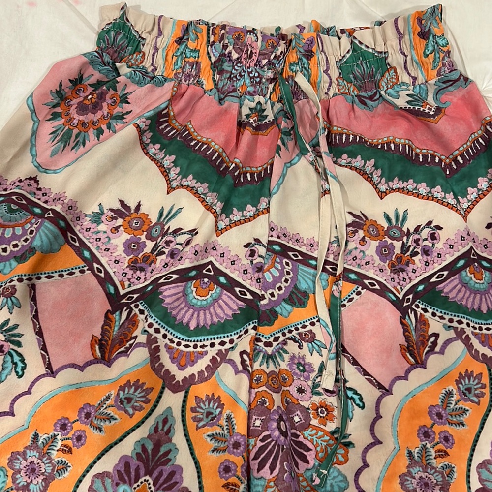 Almost new condition printed pants